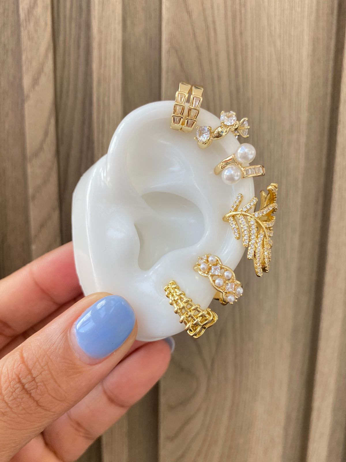 ✨ Earcuff Bañados en Oro – Brilla con Estilo sin Necesidad de Perforaciones