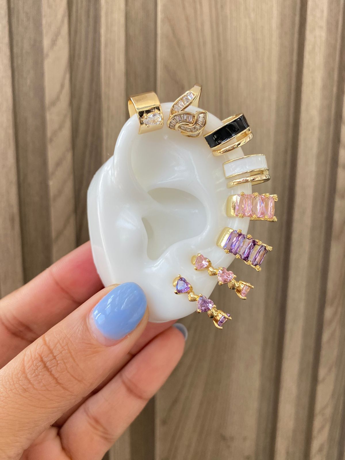 ✨ Earcuff Bañados en Oro – Brilla con Estilo sin Necesidad de Perforaciones
